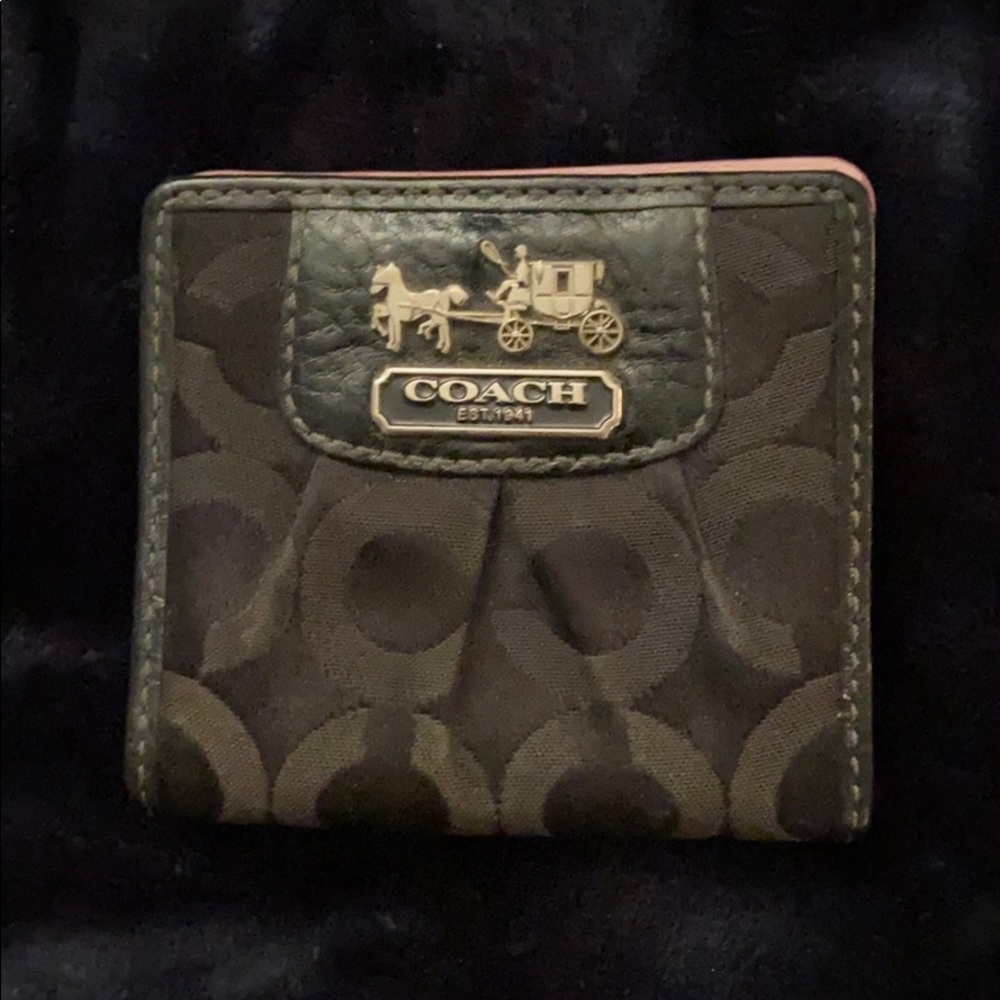 COACH gently used wallet. GOOD condition.